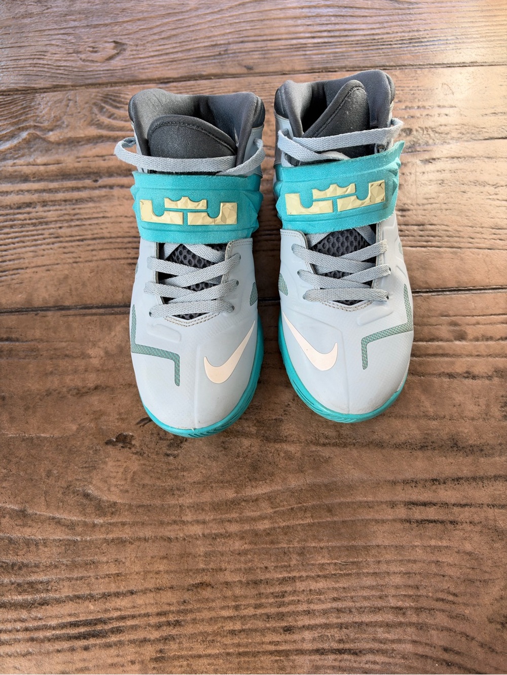 LeBron James - Picture 3 of 6